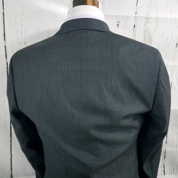 Ferrecci Uomo Italian 36R 2 Button Slim Gray Striped 2pc Suit 40x30 Flat Front - Picture 5 of 13